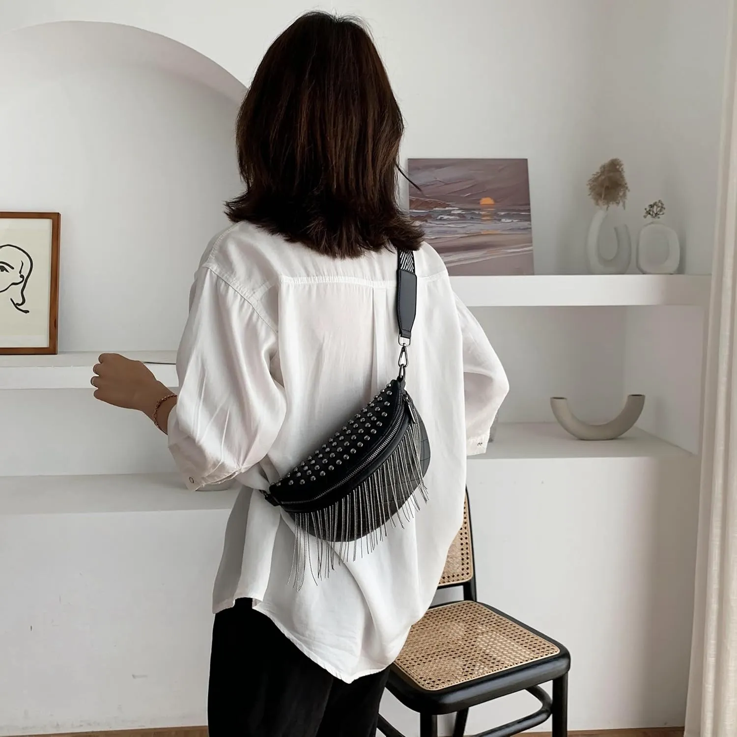 Aiqudou Fanny Pack Chest Bag Crossbody Purse for Women - Women's Leather Waist Bag with Chain Strap, Belt Bag Travel Pouch