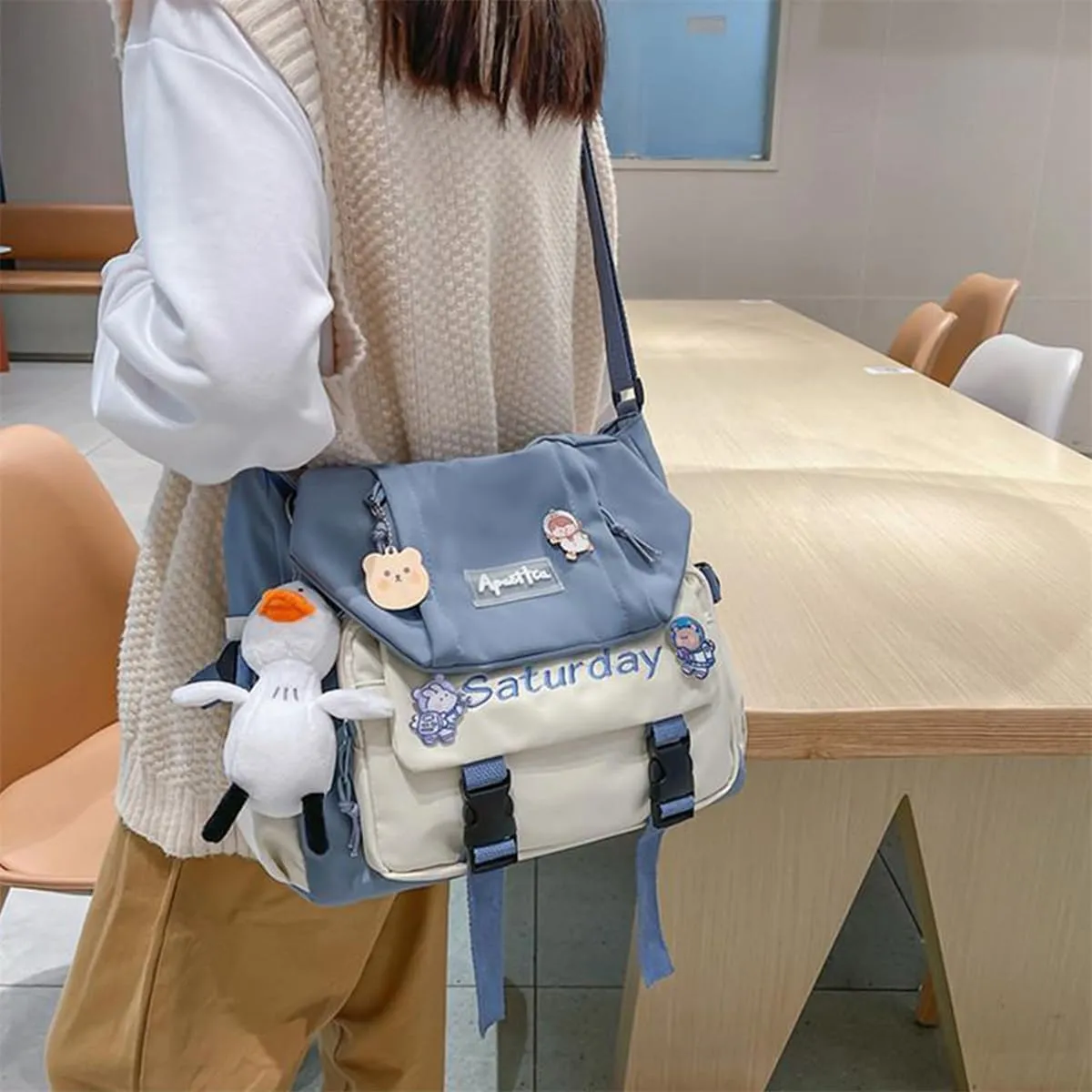 Cute Messenger Bag Y2K Aesthetic Crossbody Bags Kawaii Messenger Bags Shoulder Tote Purse for Womens