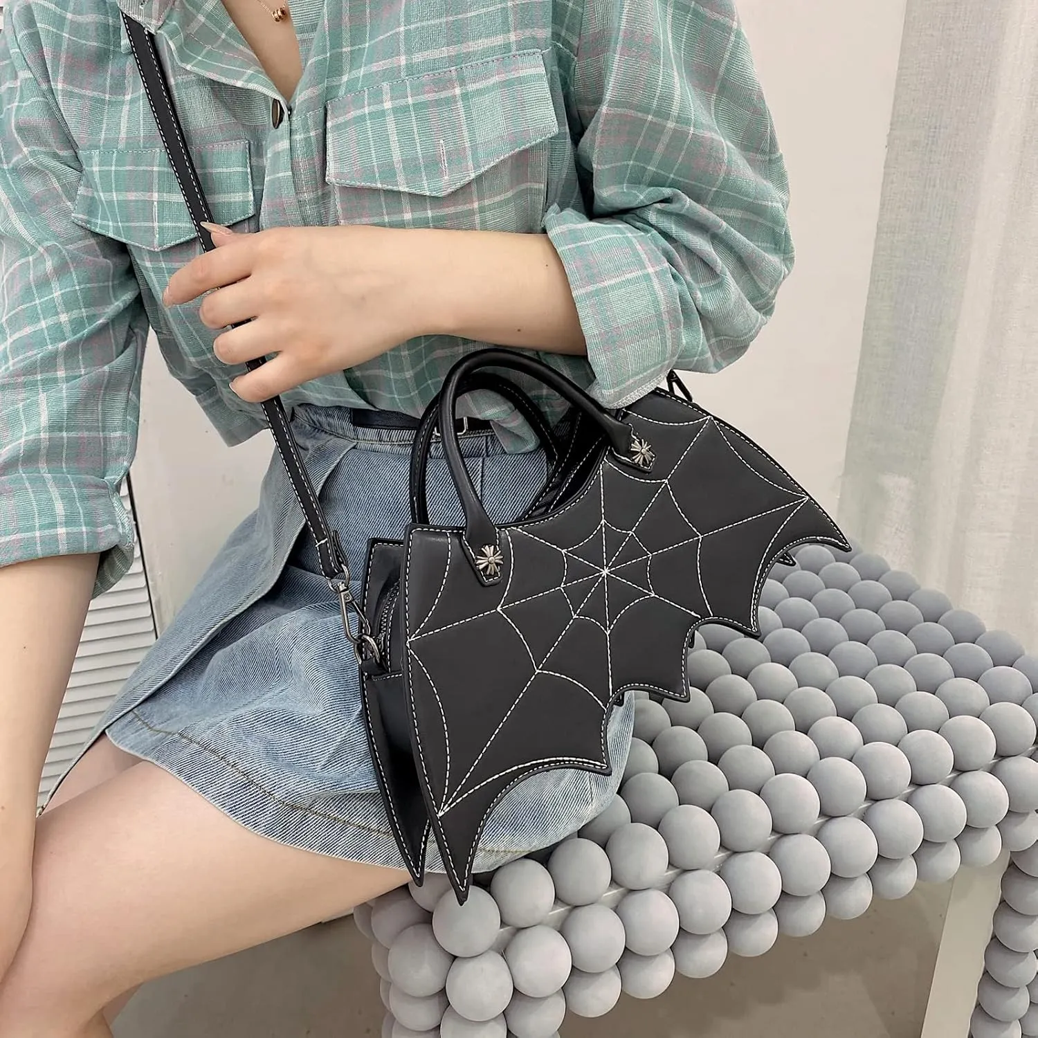 Dinosaur Shaped Shoulder Handbag PU Leather Rivet Purses Crossbody Bag for Girl Animal Novelty Purse