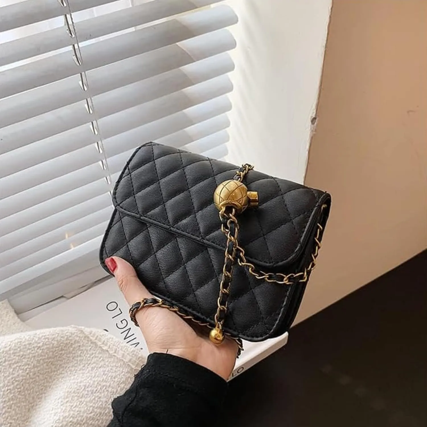 Fashionable Mini Belt Bag - Waist Bag for Women, Trendy Y2k Accessories (Black, Large)