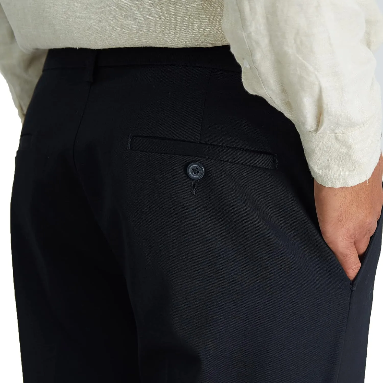 Haggar Men's Premium No Iron Khaki Straight Fit Flat Front Casual Pant