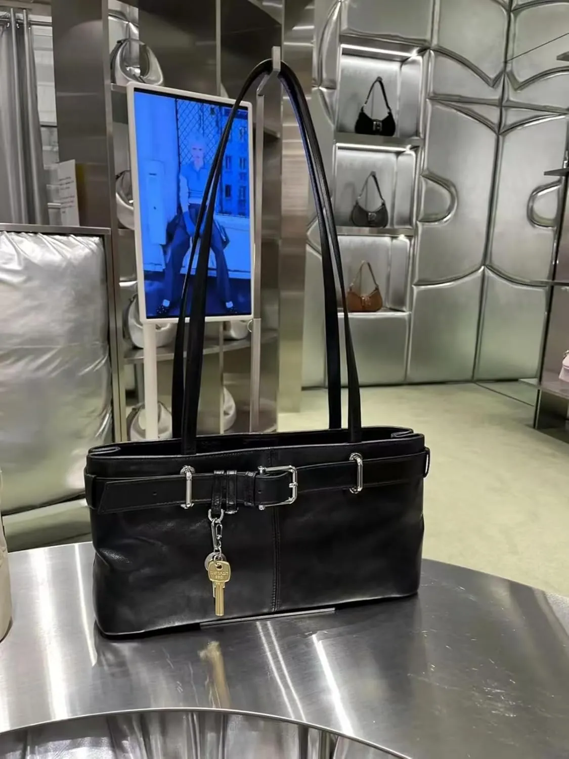 Key Chain Shoulder Bag Y2k Belted Handbag Faux Leather Grunge Purse for Women Top Handle Bag 2000s Streetwear