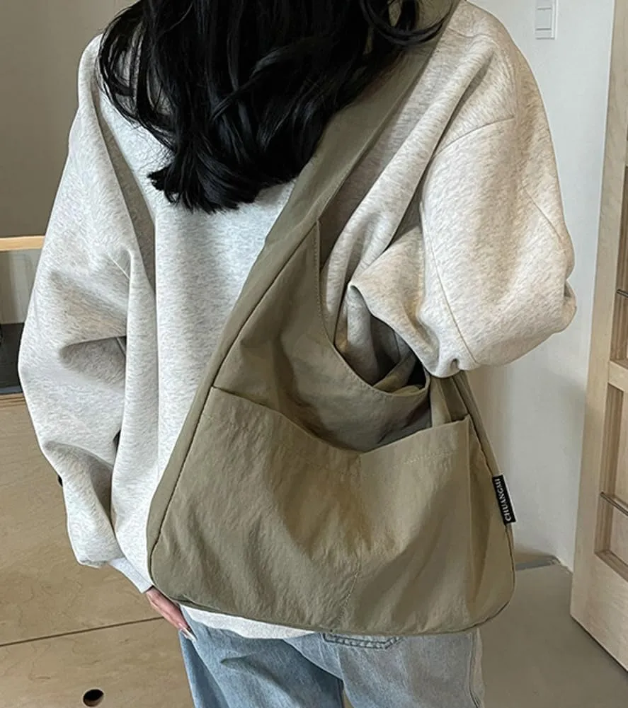 Large Tote Bag For Women Nylon Shoulder Bags For Women Simple Crescent Bag Sling Bag Purses College Travel Outdoor
