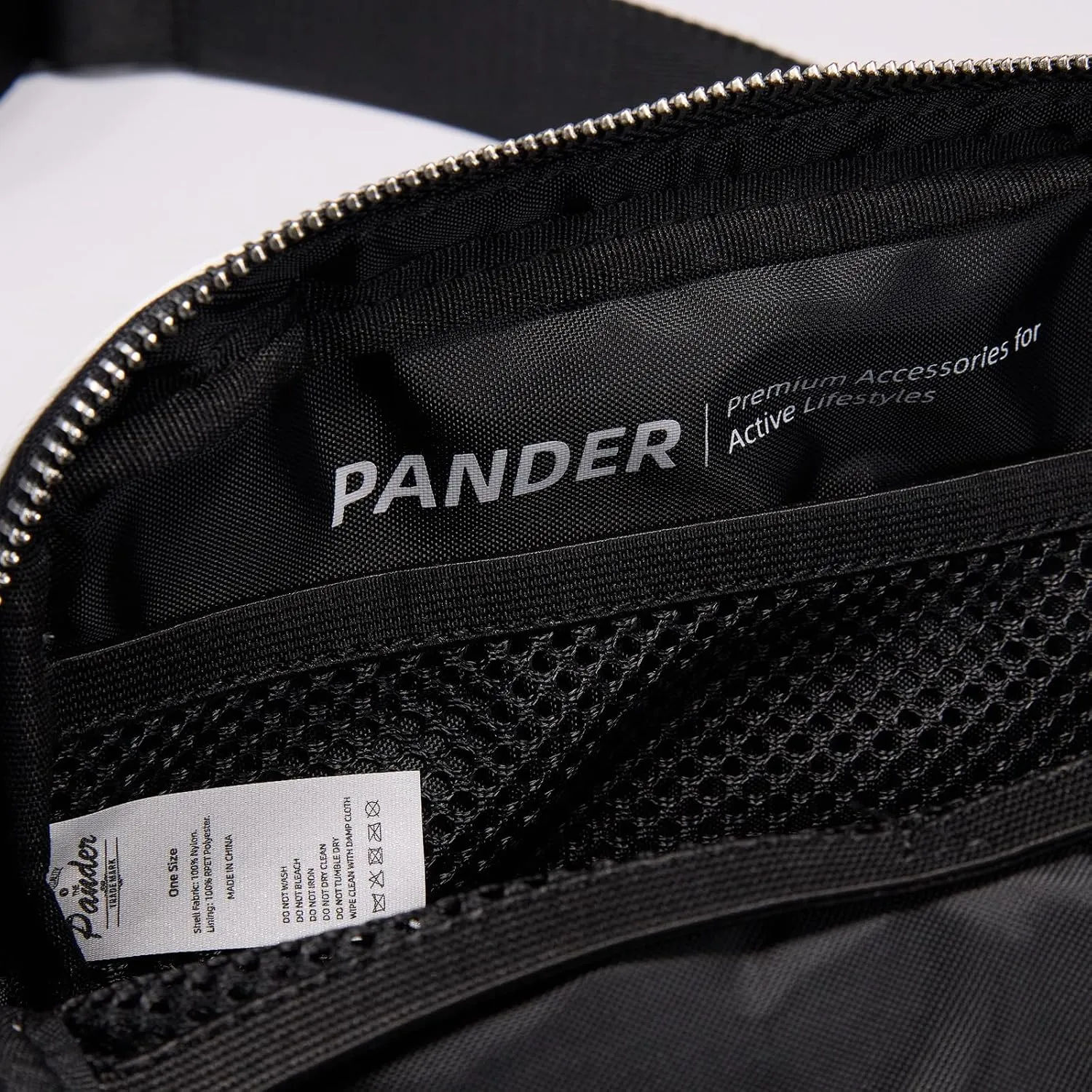 Pander Belt Bag for Women, Fashion Waist Packs, Crossbody Bags, Everywhere Belt Bag with Adjustable Strap (White).