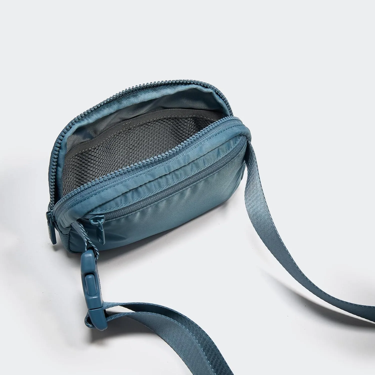Pander Two Way Zipper Fanny Pack Nylon Everywhere Belt Bag for Women, Water Repellent Waist Packs, Crossbody Bags with Adjustable Strap (Indigo Blue).