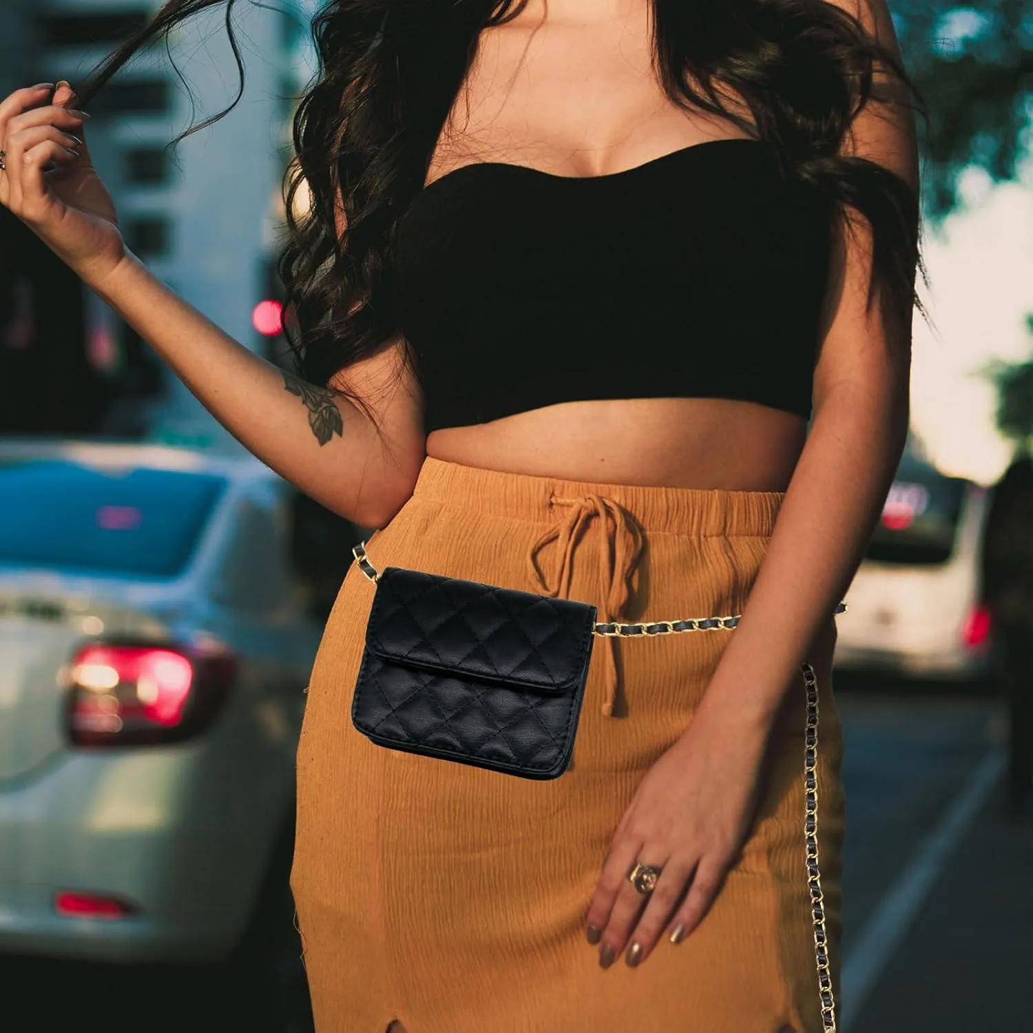 YAMEIZE Fashionable Mini Chain Belt Bag - PU Leather Small Crossbody Bag Chain Belt Purse for Women Trendy Waist Bag