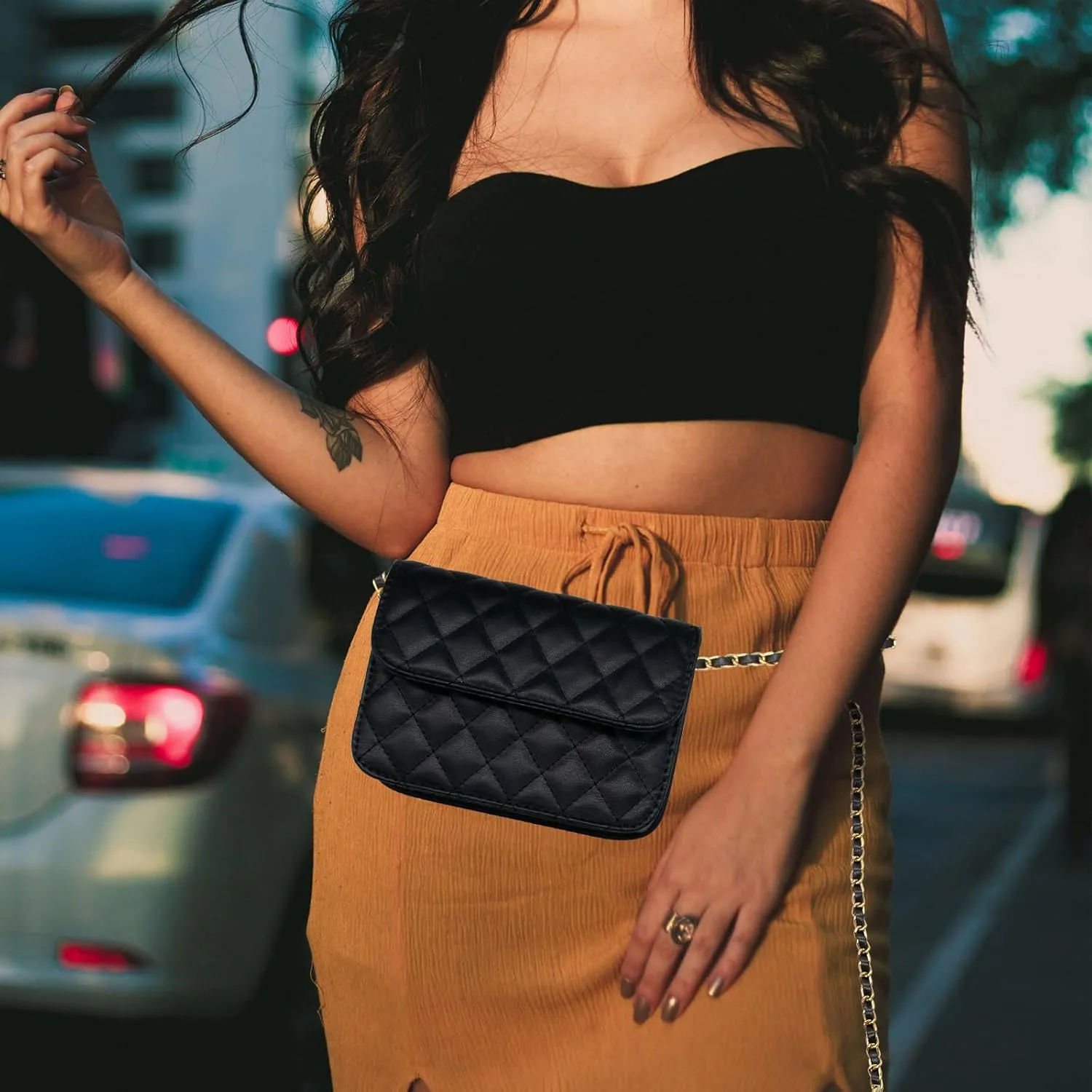 YAMEIZE Fashionable Mini Chain Belt Bag - PU Leather Small Crossbody Bag Chain Belt Purse for Women Trendy Waist Bag